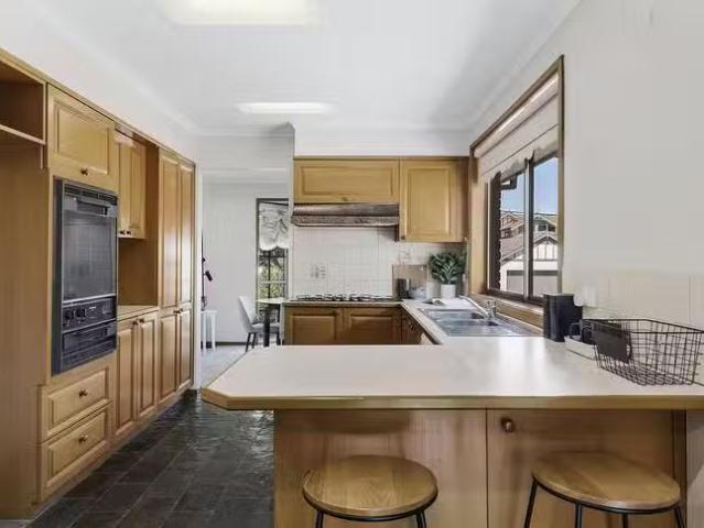 Charming 24 Holyrood Avenue, Strathmore, VIC 3041