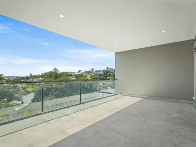 Unique 2/4 Smillie Avenue, Terrigal Townhouse for rent Listed.