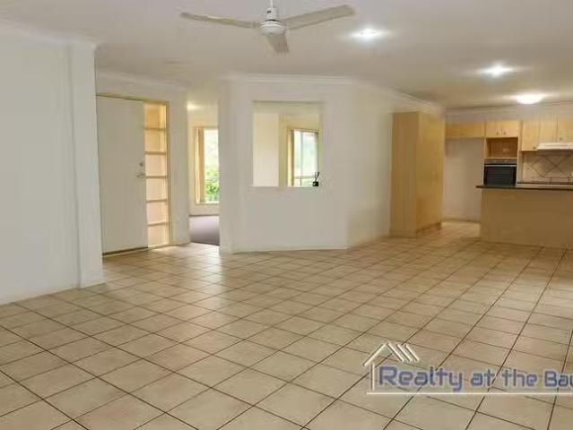 Rental! 24 Santa Isobel Boulevard, Pacific Pines, QLD 4211