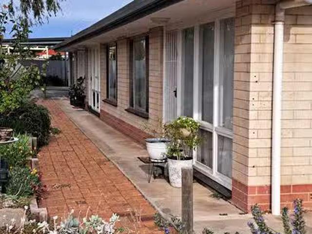For Rent! 2/4 Palomino Place, Morphett Vale, SA 5162
