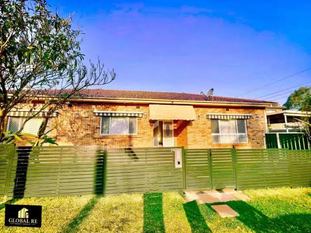 Cozy 24 Renfrew Street, Guildford West NSW 2161