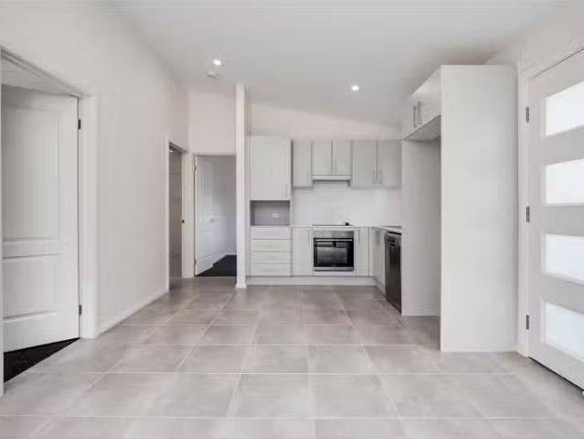 Just in! 2/4 Wedgetail Close, PAXTON Apartment for rent Liste.