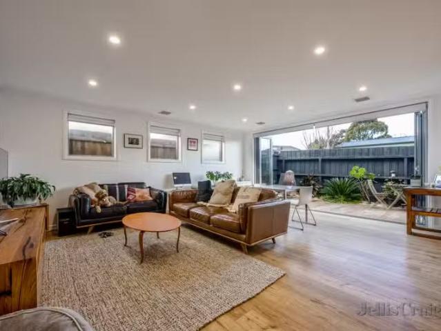 Deal! 24A Mattingley Crescent, Brunswick West VIC 3055