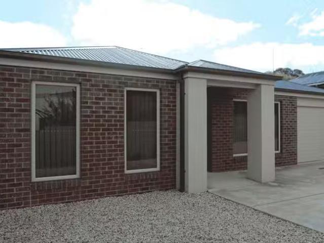 Charming 24A Archer Street, Kangaroo Flat, VIC 3555