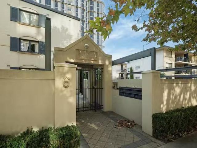 Charming 25/6 Kintail Road, Applecross, WA 6153