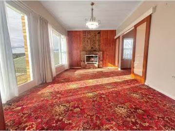 Charming 256 Sharp Street, Cooma House for rent Listed by Ann.