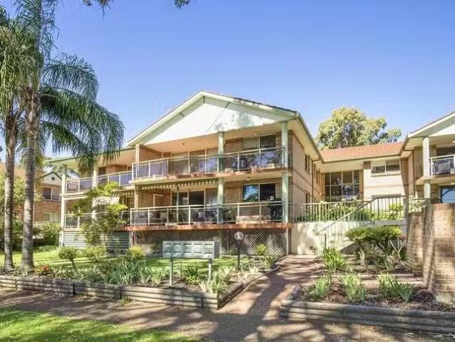 Deal! 2/58 64 Talara Road, Gymea, NSW 2227