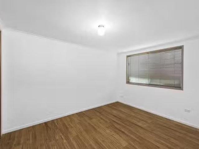 Cozy 2/503 Greenwattle Street, Glenvale, QLD 4350