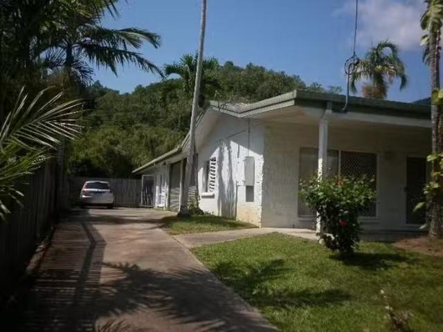 Unique 2/5 Keith Street, Whitfield, QLD 4870