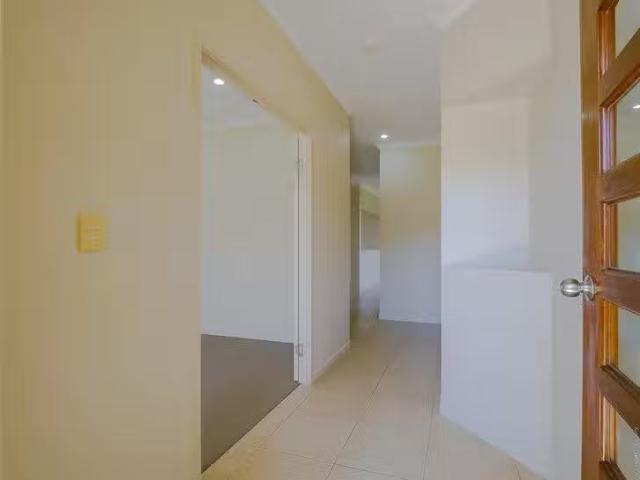 Cheap 25 Swan View Court, Toogoom, QLD 4655
