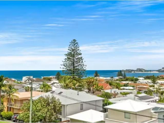 Unique 25 Prince Street, Wamberal House for rent Listed by Be.