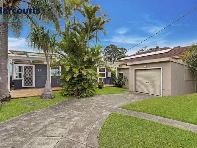 Just in! 25 The Corso, GOROKAN, NSW 2263 House for Rent