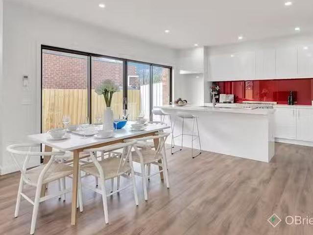 New 2/65 Market Road, Werribee, VIC 3030