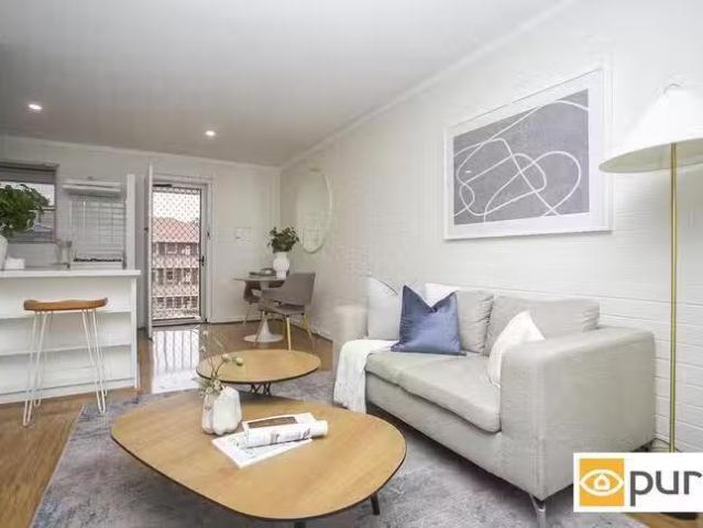 Cozy 26/70 72 Broadway, Crawley, WA 6009