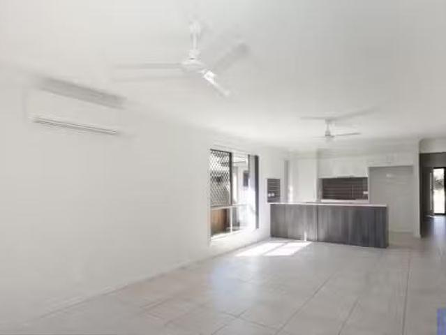 For Rent! 263 Cedar Road, Redbank Plains, QLD 4301