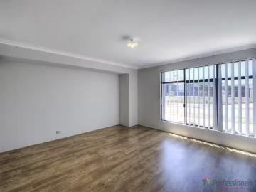 Charming 26 Altrincham Grove, Butler, WA 6036