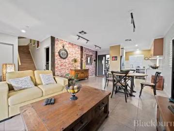 Cozy 26 Emily Loop, Madeley, WA 6065