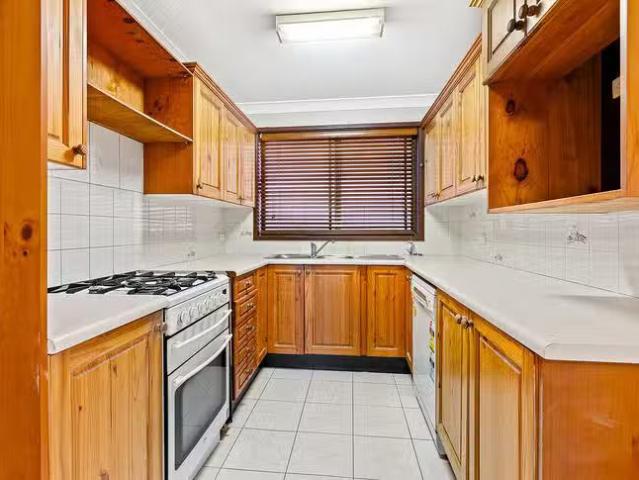 Deal! 26A Central Road, Beverly Hills, NSW 2209