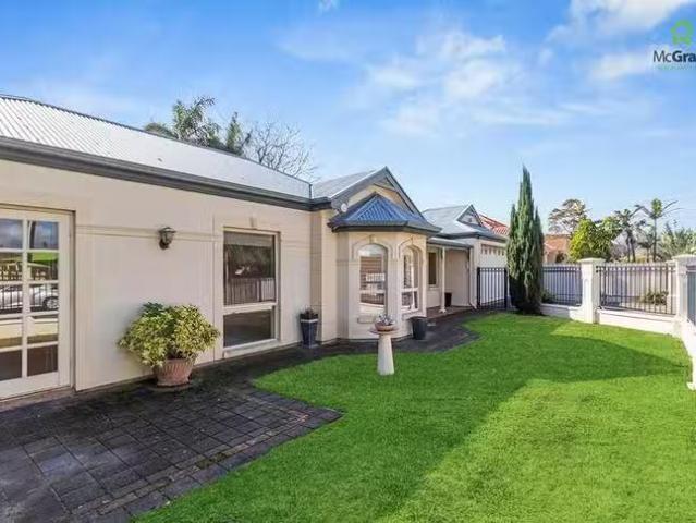 Nice 26C Hulbert Street, Hove, SA 5048