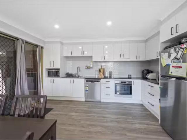For Rent! 2/76 Savoy Street, Port Macquarie Apartment for rent.
