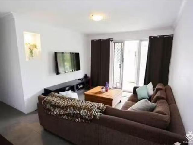 Cozy 2/72 Seagull Avenue, Mermaid Beach, QLD 4218