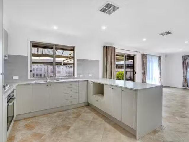 Rental! 27 Mitchinson Grove, Pooraka, SA 5095