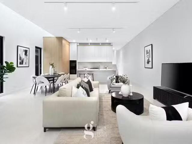 Deal! 27 Phillip Road, Putney, NSW 2112