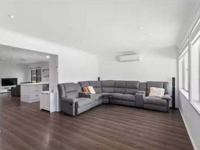 For Rent! 285 Flagstaff Road, Lake Heights House for rent Lis.
