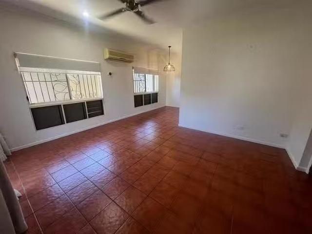 Cheap 2/85 Ishmael Road, Earlville, QLD 4870