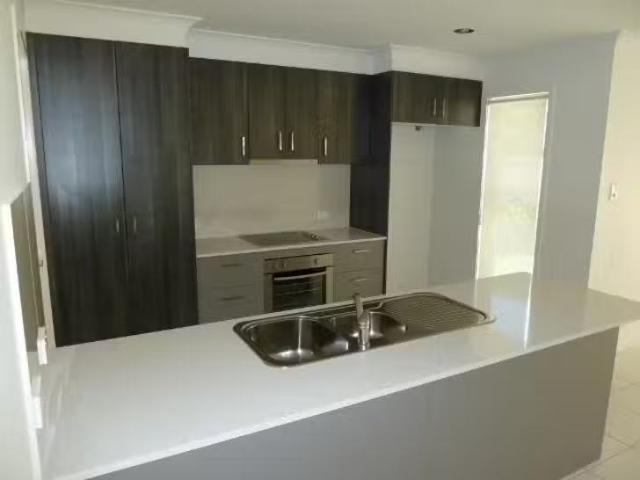Charming 2/80 Superior Boulevard, Andergrove, QLD 4740