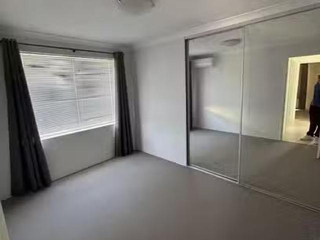 Nice 283A Kingsway, Darch, WA 6065