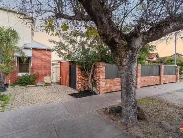 Cozy 28 Harper Street, Victoria Park, WA 6100