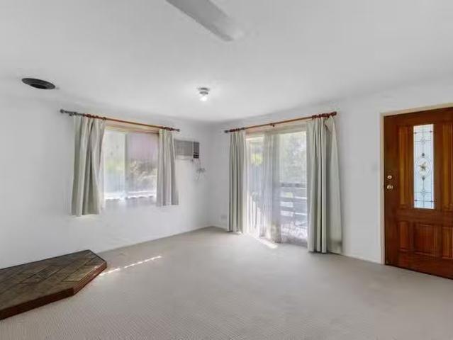 Cheap 28 Paperbark Street, Crestmead, QLD 4132