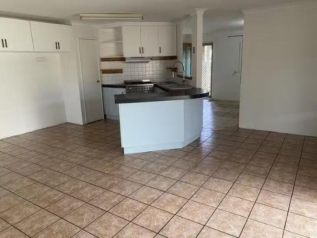 Cheap 28 Pritchard Cross, Usher, WA 6230