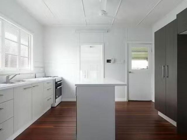 Deal! 28 Red Hill Road, Gympie, QLD 4570