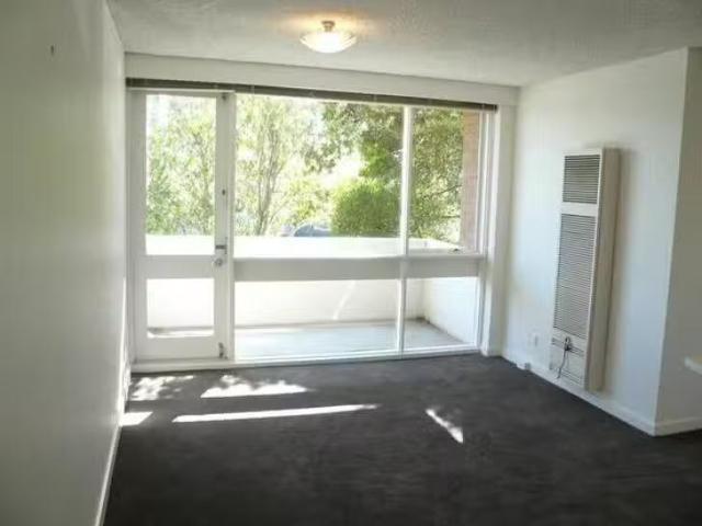 Deal! 2/90 92 Hambleton Street, Middle Park, VIC 3206