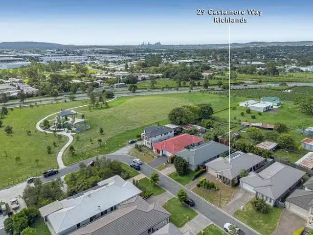 Nice 29 Castamore Way, Richlands, QLD 4077