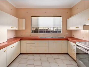 For Rent! 29 Clarence Street, Belfield House for rent Listed.