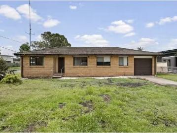 Brightwaters, Awaba - Garden, Parking