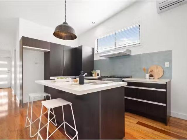 Unique 29 Rodgers Street, Carrington House for rent Listed by.