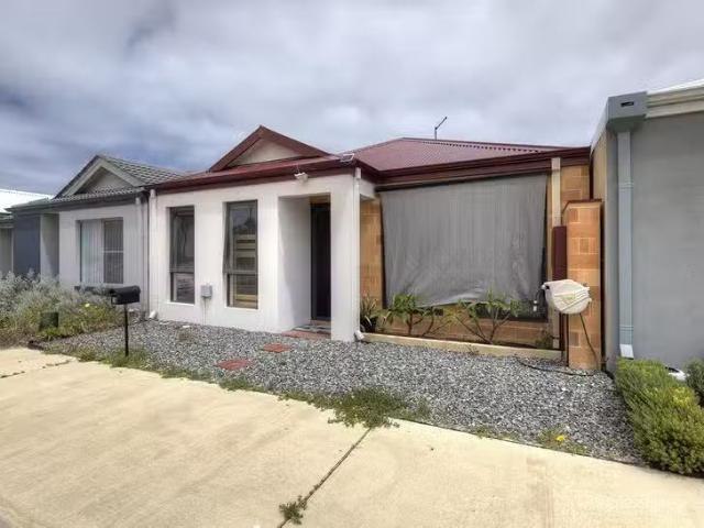 Cozy 29 Reef Break Drive, Two Rocks, WA 6037