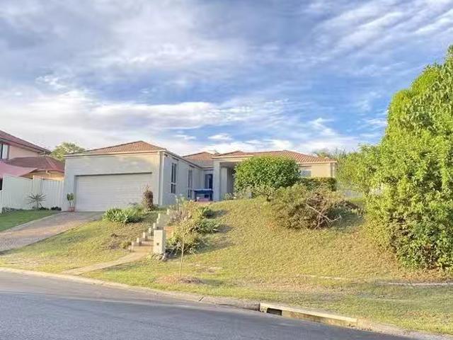 Charming 29 Tee Trees Boulevard, Arundel, QLD 4214