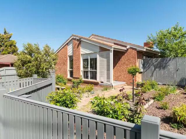 New 29 Tyntynder Drive, Carrum Downs, VIC 3201 House for Rent