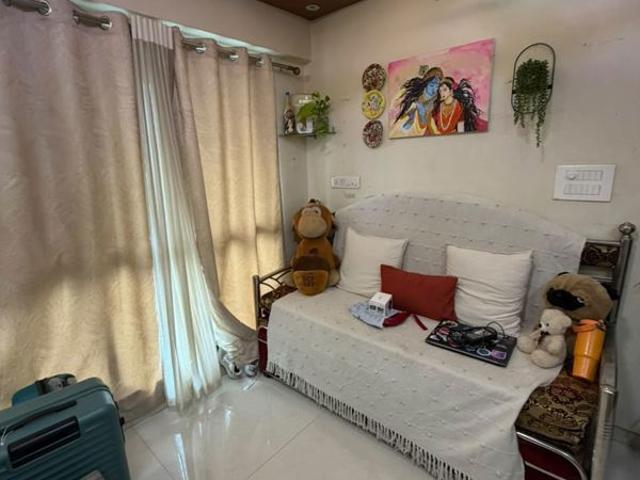 Rental | 2.5 BHK + 800 Sq.Ft. Apartment in Arkade Earth