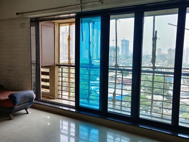 Rental | 2.5 BHK 825 Sq.Ft. Apartment in Runwal Pearl