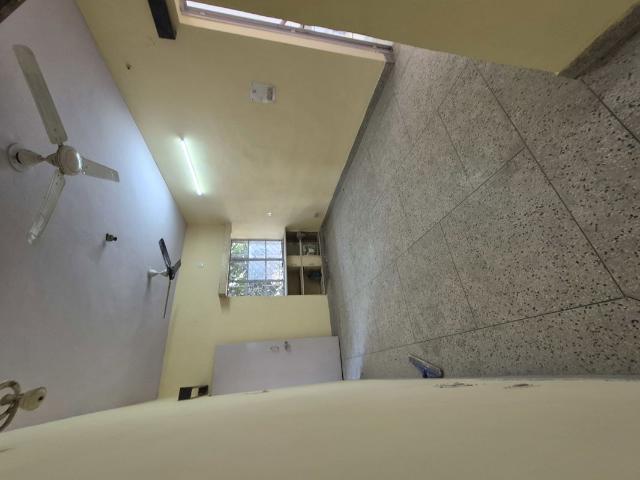 Rental | 2.5 BHK 850 Sq.Ft. Apartment in Mayur Vihar