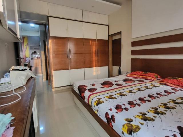 Rental | 2.5 BHK 850 Sq.Ft. Apartment in Rustomjee Elanza