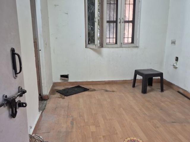 Rental | 2.5 BHK + 950 Sq.Ft. Apartment in Mayur Vihar
