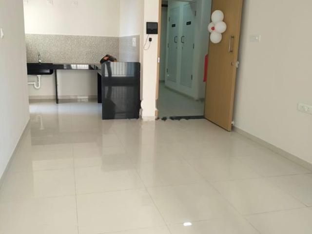 Rental | 2.5 BHK 950 Sq.Ft. Apartment in Godrej Park Greens