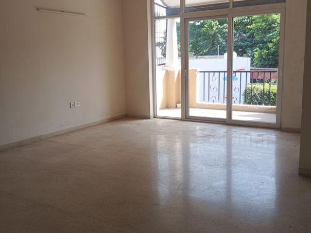 Rental | 2.5 BHK + 1000 Sq.Ft. Apartment in Emaar Emerald Estate